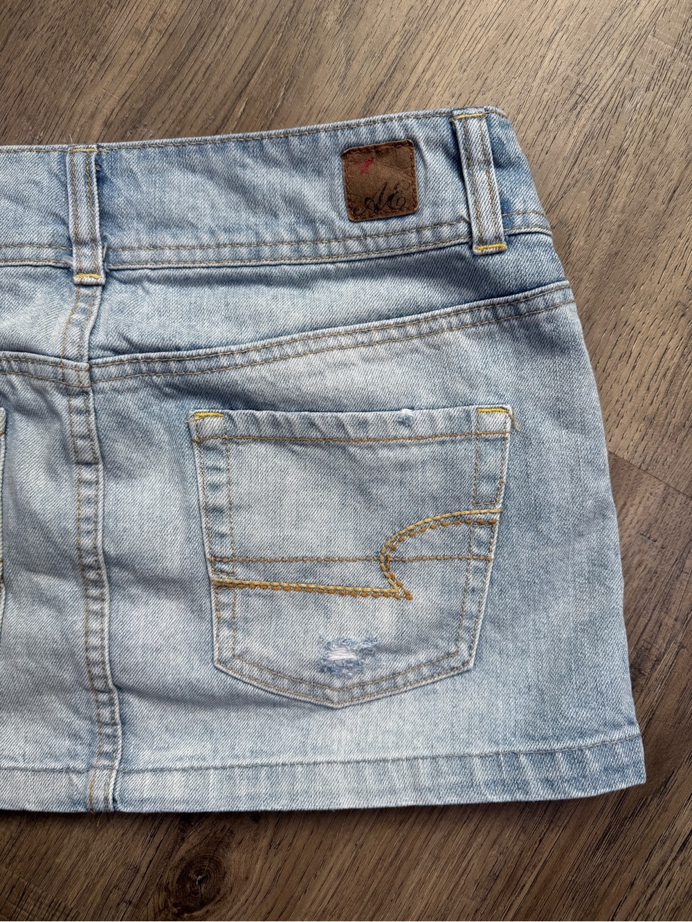 American Eagle Vintage Denim Mini Skirt Sz 2 Distressed Y2K - Picture 9 of 11